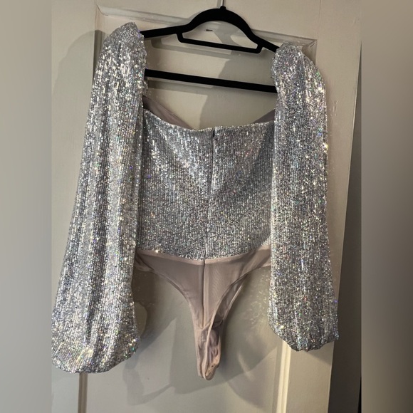 House of CB Julissa Silver Sequin Bodysuit S - Picture 3 of 7